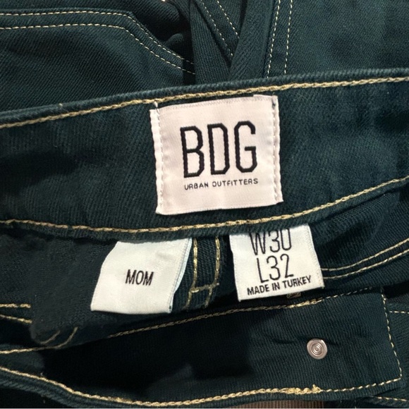 BDG Sz 30 x 32 Mom Jeans by Urban Outfitters High Rise Contrasting Stitch Denim - Picture 10 of 12